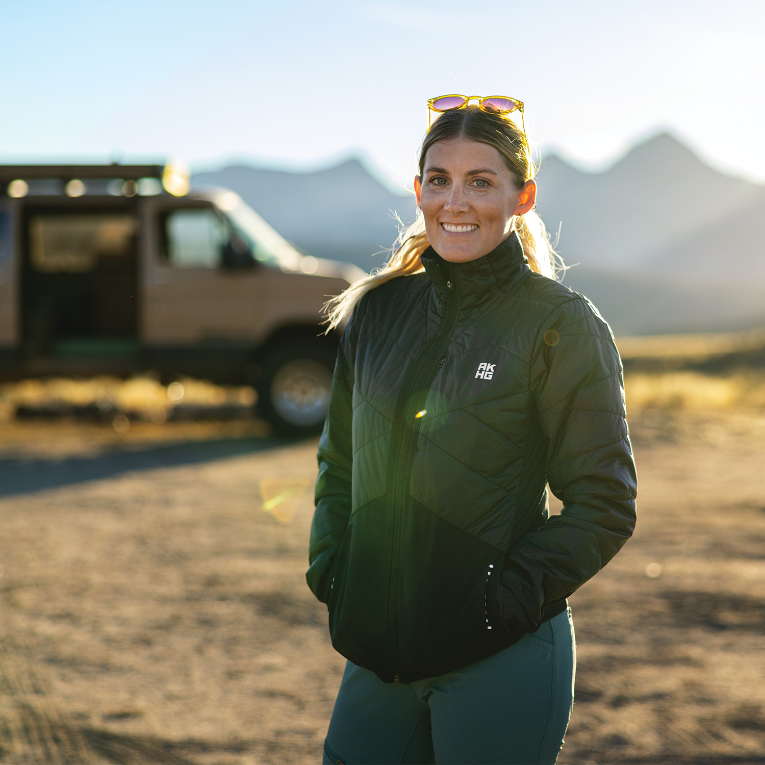 Women's AKHG Outer Limit Hybrid Jacket